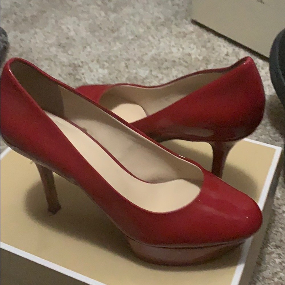 Nine West red platform